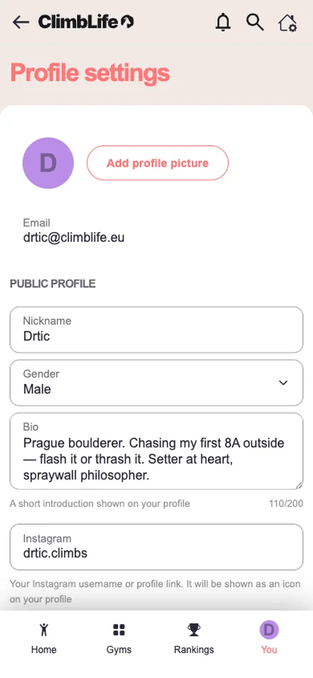 Bio a Instagram na profilu lezce